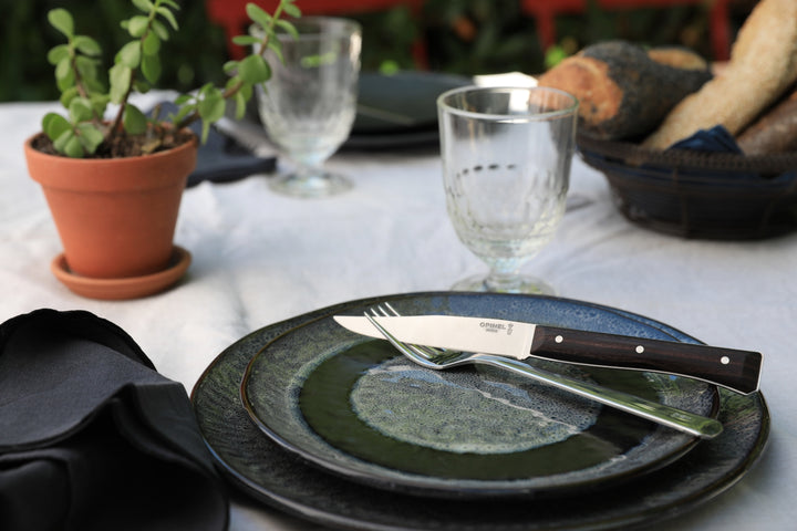 Facette: the new table knife collection